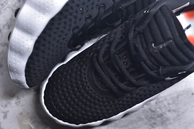 Nike Mind 002 "Black/White"