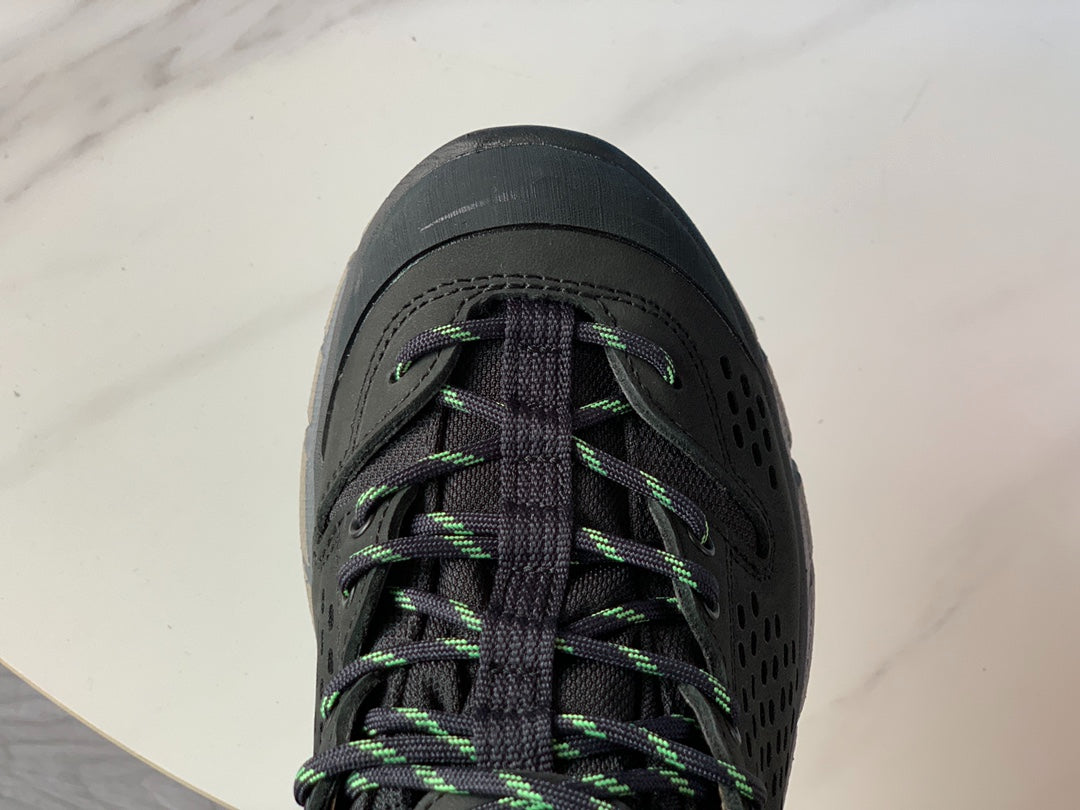 Hoka Ultra Low Gore-Tex Black | Mint Green