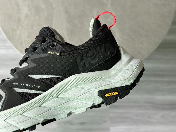 HOKA Anacapa GTX Black | White