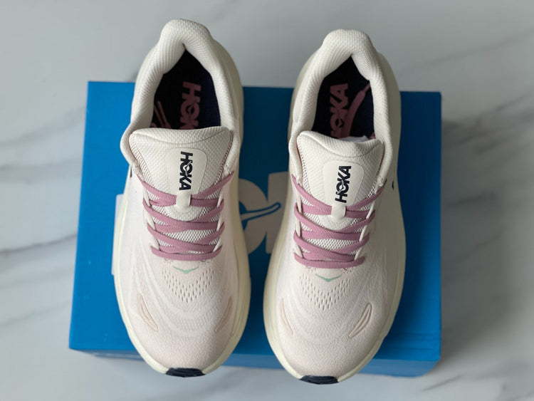 HOKA ONE ONE Arahi 8 Nude pink | Dark purple